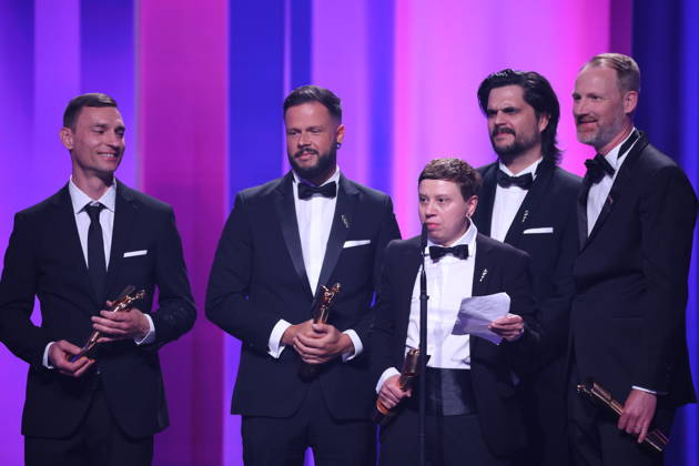 DEUTSCHER FILMPREIS 2026 - SHOW Claudio Demel, Billie Mind, Kai Tebbel, Sebastian Heyser, Jürgen Schulz IN DIE SONNE SCHAUEN- BESTE TONGESTALTUNG bei der Verleihung DEUTSCHER FILMPREIS 2026 in Berlin Copyright: xEventpressxFuhrx