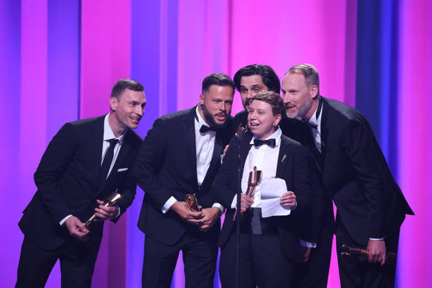 DEUTSCHER FILMPREIS 2026 - SHOW Claudio Demel, Billie Mind, Kai Tebbel, Sebastian Heyser, Jürgen Schulz IN DIE SONNE SCHAUEN- BESTE TONGESTALTUNG bei der Verleihung DEUTSCHER FILMPREIS 2026 in Berlin Copyright: xEventpressxFuhrx