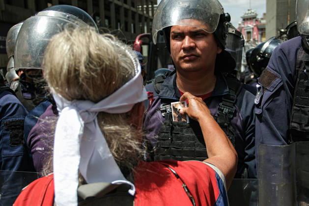 Retirees protest in Caracas on Senior Citizens’ Day over living conditions CARACAS, VENEZUELA - MAY 29: Retirees and pensioners gather at the corner of Salas Street on Senior Citizens’ Day to protest and demand improved living conditions, including a fair increase in pensions and access to essential social benefits, in Caracas, Venezuela, on May 29, 2026. Representatives from various sectors, including education, health, and universities, submit formal complaints and documents calling for dignified pensions, improved healthcare, and recovery of purchasing power. Diko Betancourt Anadolu Caracas Venezuela. Editorial use only. Please get in touch for any other usage. Copyright: x2026xAnadoluxDikoxBetancourtx