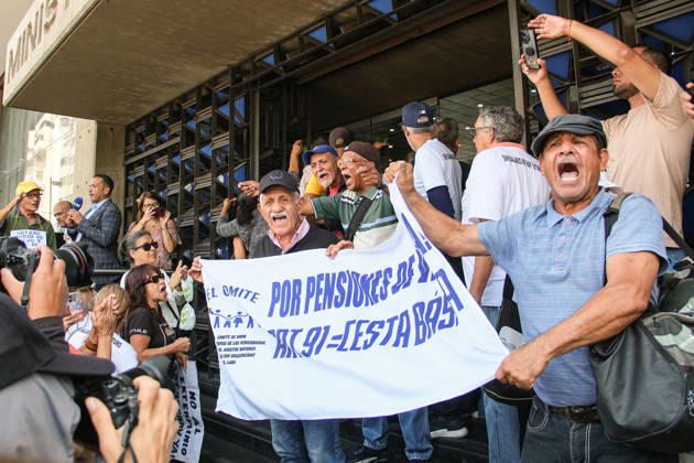 Retirees protest in Caracas on Senior Citizens’ Day over living conditions CARACAS, VENEZUELA - MAY 29: Retirees and pensioners gather at the corner of Salas Street on Senior Citizens’ Day to protest and demand improved living conditions, including a fair increase in pensions and access to essential social benefits, in Caracas, Venezuela, on May 29, 2026. Representatives from various sectors, including education, health, and universities, submit formal complaints and documents calling for dignified pensions, improved healthcare, and recovery of purchasing power. Diko Betancourt Anadolu Caracas Venezuela. Editorial use only. Please get in touch for any other usage. Copyright: x2026xAnadoluxDikoxBetancourtx