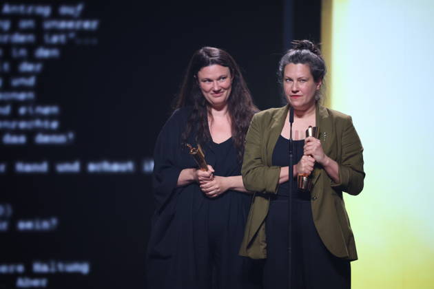 DEUTSCHER FILMPREIS 2026 - SHOW Mascha Schilinski, Louise Peter Â· IN DIE SONNE SCHAUEN - BESTES DREHBUCH bei der Verleihung DEUTSCHER FILMPREIS 2026 in Berlin Copyright: xEventpressxFuhrx