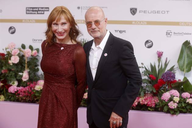 29.05.2026, Andrea Sawatzki, Christian Berkel, mit Abzeichen Hands protection Star of David, bei der Verleihung des Deutscher Filmpreis, 2026, Lola, in Berlin, Roter Teppich,