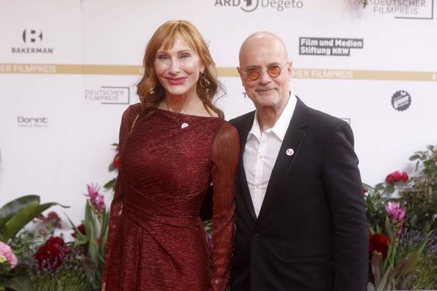 29.05.2026, Andrea Sawatzki, Christian Berkel, mit Abzeichen Hands protection Star of David, bei der Verleihung des Deutscher Filmpreis, 2026, Lola, in Berlin, Roter Teppich,
