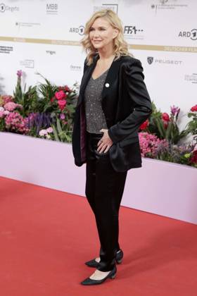29.05.2026, Veronica Ferres, mit Abzeichen Hands protection Star of David, bei der Verleihung des Deutscher Filmpreis, 2026, Lola, in Berlin, Roter Teppich,