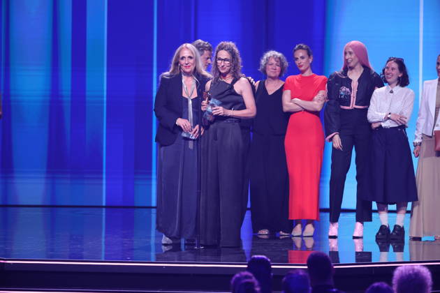 DEUTSCHER FILMPREIS 2026 - SHOW Collien Fernandes Laudatorin und SIRI HUSTVEDT DANCE AROUND THE SELF Produktion: Irene Höfer âˆ™ Medea Film Factory, Dschoint Ventschr Filmproduktion, Regie: Sabine Lidl - BESTER DOKUMENTARFILM bei der Verleihung DEUTSCHER FILMPREIS 2026 in Berlin Copyright: xEventpressxFuhrx