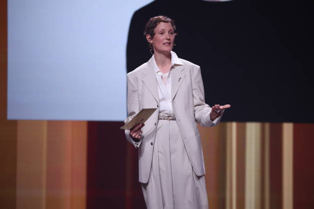DEUTSCHER FILMPREIS 2026 - SHOW BESTER FILM: StM. Wolfram Weimer, Vicky Krieps & Florian Gallenberger bei der Verleihung DEUTSCHER FILMPREIS 2026 in Berlin Copyright: xEventpressxFuhrx