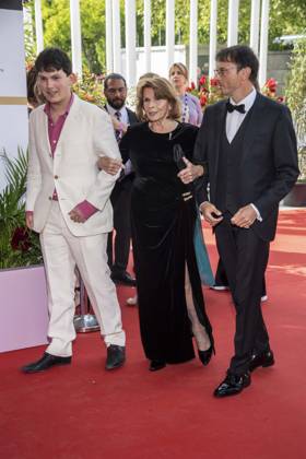ABB FILMPREIS- Senta Berger und ihr Sohn Luca Verhoeven zu Gast auf dem roten Teppich bei der Verleihung des Deutschen Filmpreis Lola 26 am Palais am Funkturm am 29.05.2026 in Berlin Berlin Deutschland