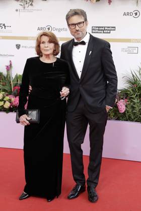 29.05.2026, Senta Berger und Sohn Simon Verhoeven, bei der Verleihung des Deutscher Filmpreis, 2026, Lola, in Berlin, Roter Teppich,