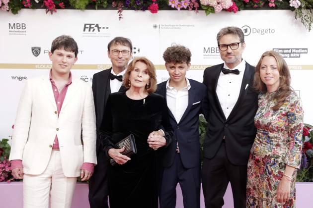 29.05.2026, Senta Berger und Sohn Simon Verhoeven, und Familie, bei der Verleihung des Deutscher Filmpreis, 2026, Lola, in Berlin, Roter Teppich,