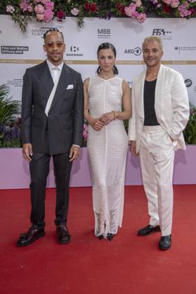 ABB FILMPREIS- Jerry Hoffmann, Aylin Tezel und Kostja Ullmann zu Gast auf dem roten Teppich bei der Verleihung des Deutschen Filmpreis Lola 26 am Palais am Funkturm am 29.05.2026 in Berlin Berlin Deutschland
