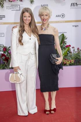 ABB FILMPREIS- Nina Eichinger und Katja Eichinger zu Gast auf dem roten Teppich bei der Verleihung des Deutschen Filmpreis Lola 26 am Palais am Funkturm am 29.05.2026 in Berlin Berlin Deutschland