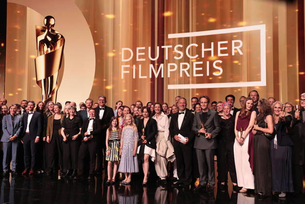 Finales Abschlussbild bei der Deutscher Filmpreis Verleihung am 29.05.2026 in Berlin Final on stage during the 76h Lola - German Film Award at Theater am Potsdamer Platz on May 29, 2026 in Berlin, Germany Deutscher Filmpreis in Berlin - Gewinner bei der Aftershowparty