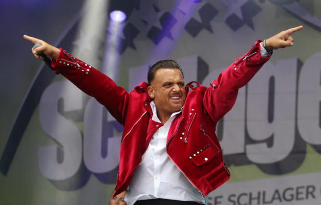 Menowin Fröhlich beim SchlagerOlymp 2026 Auftritt beim Schlagerfestival am 30.05.2026 auf dem Zentralen Festplatz in Berlin. Copyright: xmix1x