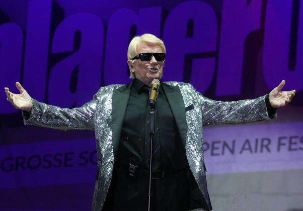 Heino beim SchlagerOlymp 2026 Auftritt beim Schlagerfestival am 30.05.2026 auf dem Zentralen Festplatz in Berlin. Copyright: xmix1x
