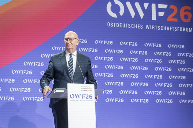 Dietmar Woidke + Elisabeth Kaiser - OWF26 EUR, Deutschland, Berlin, 31.05.2026: Dietmar Woidke (SPD), Ministerpräsident des Landes Brandenburg Elisabeth Kaiser (SPD), Staatsministerin und Beauftragte der Bundesregierung für Ostdeutschland zur Konferenz des Ostdeutschen Wirtschaftsforum unter dem Leitgedanken Eine neue (Un)Ordnung, welche Rolle spielt Deutschland und Europa im globalen Systemwettbewerb? Ostdeutschland steht dabei im Mittelpunkt als Region. Die Transformation im Gespräch zwischen Politik, Wirtschaft und Gesellschaft