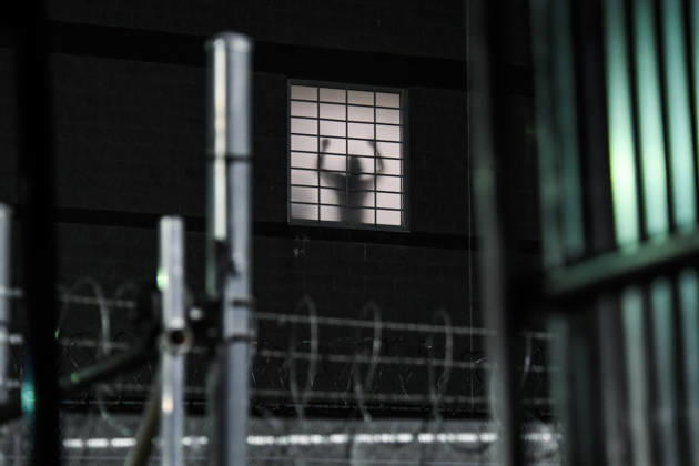 June 1, 2026, Newark, New Jersey, United States: The silhouette of a detainee being held at Delaney Hall seen through barbed wire during a protest. Protests continue to be held daily as detainees at Delaney Hall maintain a hunger and labor strike against current conditions at the facility. Newark United States  - ZUMAs197 20260601_aaa_s197_254 Copyright: xMatthewxHatcherx