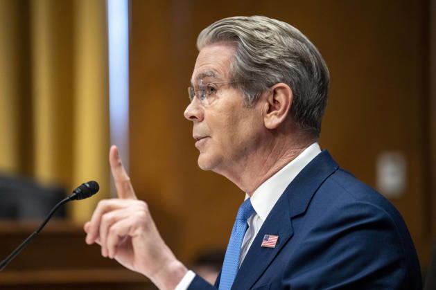News Bilder des Tages Secretary of the Treasury Scott Bessent speaks during a Senate Finance Committee hearing on President Donald Trump s fiscal year 2027 budget request for the Treasury Department in the Dirksen Senate Office Building near the U.S. Capitol in Washington, DC on Wednesday, June 3, 2026.  WAP20260603492 BONNIExCASH