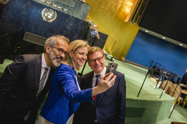 News Bilder des Tages (L-R) Paulo Rangel, Aussenminister von Portugal, Beate Meinl-Reisinger, Aussenministerin von Oesterreich, und Johann Wadephul (CDU), Bundesaussenminister, aufgenommen im Rahmen der Wahl zu den nicht-staendigen Sitzen im Sicherheitsrat der Vereinten Nationen in New York City, 03.06.2026. Fotografiert im Auftrag des Auswaertigen Amtes New York City Vereinigte Staaten von Amerika Copyright: xJulianexSonntag AAx