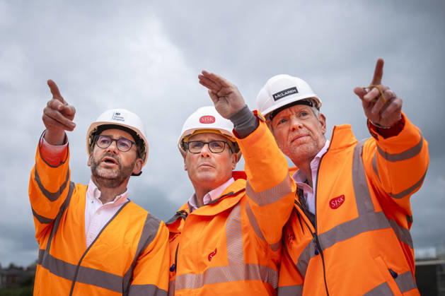 Prime Minister Sir Keir Starmer visits York Prime Minister Keir Starmer visits the York Central construction site in York, England. He was joined on the visit by Steve Reed, Housing Secretary and the Mayor of York and North Yorkshire David Skaithe 04 06 2026  Copyright: xJamesxGlossopx NINTCHDBPICT001085932109