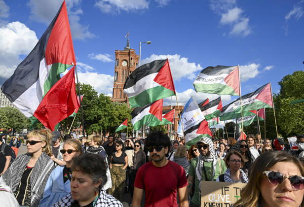 Pro-Palestinian protest in Berlin BERLIN, GERMANY - JUNE 5: People, holding Palestinian flags, stage a pro-Palestinian protest as they gather at Neptunbrunnen Square in Berlin, Germany on June 5, 2026. Halil Sagirkaya Anadolu Berlin Germany. Editorial use only. Please get in touch for any other usage.  Copyright: x2026xAnadoluxHalilxSagirkayax