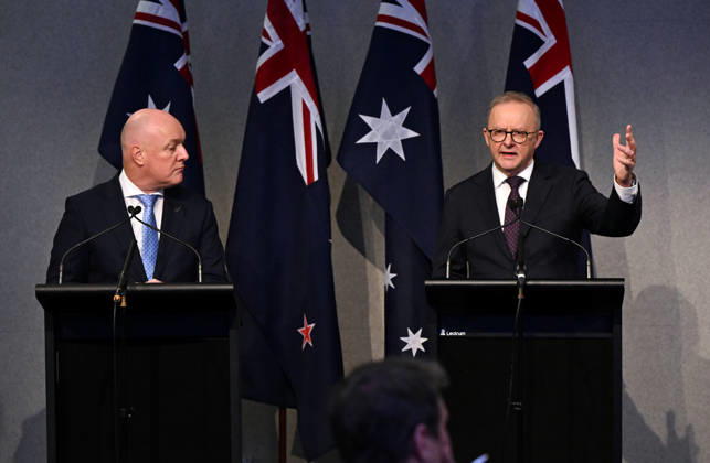 ANTHONY ALBANESE CHRISTOPHER LUXON LEADERSHIP FORUM, New Zealand Prime Minister Christopher Luxon (left) and Australian Prime Minister Anthony Albanese (right) are seen during a press conference after a roundtable with Australian and New Zealand business leaders convened by the Australia New Zealand Leadership Forum in Noosa, Saturday, June 6, 2026. ( NO ARCHIVING NOOSA QUEENSLAND AUSTRALIA  Copyright: xDARRENxENGLANDx 20260606168098041148