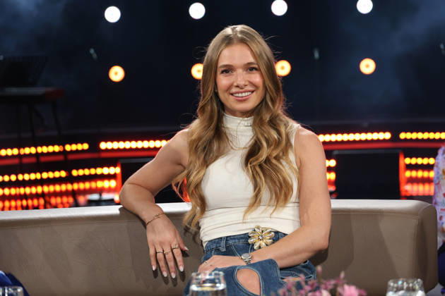Lola Weippert, Moderatorin, zu Gast in der NDR Talk Show am 5.6.2026, Fototermin vor der Sendung im 3. Programm des NDR Fernsehen im Fernsehstudio Hamburg Lokstedt