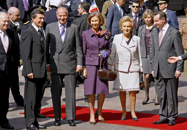 Bernadette Chirac, Wife Of Former French President Jacques Chirac, Dies At 93 Bernadette Chirac, wife of former French President Jacques Chirac, has died at the age of 93. A steadfast supporter throughout her husband’s political career, Bernadette Chodron de Courcel became an influential figure in French public life. She served as a member of the Corrèze General Council and was deeply involved in charitable work. She passed away on Friday at the age of 93. FILE - Spain s King Juan Carlos and Queen Sofia along with French first lady Bernadette Chirac are welcomed in Toulouse by mayor and foreign affair minister Philippe Douste-Blazy at the city hall in Toulouse, south of France on March 29, 2006. Later they visit Airbus insdutry and Juan Car Copyright: xBernardxPatrick ABACAx