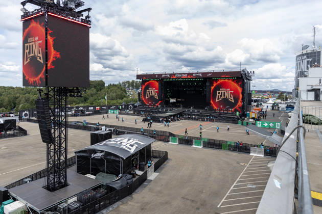 Rock am Ring 2026 - - 06.06.26 Einlasszeit. Das noch leere Infield vor der Utopia Stage füllt sich langsam - Zweiter Festivaltag am Samstag, 06.06.2026, bei Rock am Ring 2026 am Nürburgring in der Eifel. Das dreitägige Musikfestival findet vom 5. bis 7. Juni 2026 statt und gehört zu den größten Open-Air-Festivals Deutschlands. Nürburg Nürburgring Rheinland-Pfalz Deutschland Copyright: xMarcxJohnx