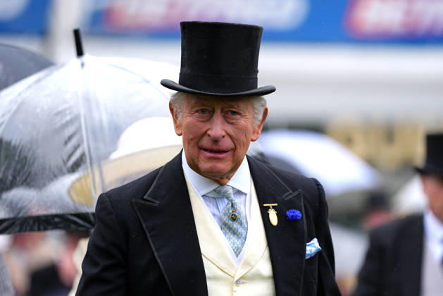 King Charles III And Queen Camilla Attend Derby Day At Epsom Downs Racecourse EPSOM, ENGLAND - JUNE 06: King Charles III attends the Epsom Derby 2026 at Epsom Downs Racecourse on June 06, 2026 in Epsom, England. The King revived a royal tradition of Queen Elizabeth II, by attending the Derby at Epsom Racecourse. Earlier today, the King s nephew Peter Phillips married Harriet Sperling in a ceremony in Kemble, Gloucestershire., Credit:Carl Court PA ROTA - B68 Avalon United Kingdom, England, Epsom, Epsom Downs Racecourse Copyright: xCarlxCourtx xPAxROTAx-xB68x xAvalonx 1108333842