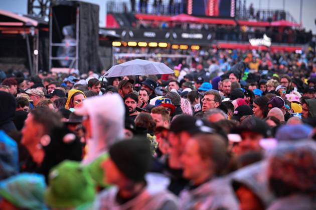 Rock am Ring 2026 ** NUR FÜR REDAKTIONELLE ZWECKE ** EDITORIAL USE ONLY **<p>Fans bei Rock am Ring Festival, am 06.06.2026 im Nürburgring. Deutschland NRW Nürburg Copyright: SocratesxTassos