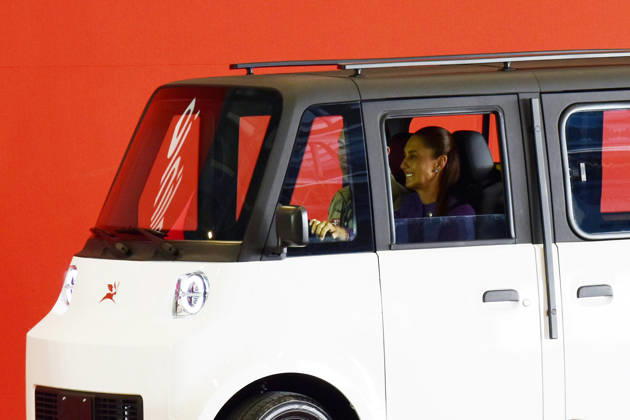 Mexican President Claudia Sheinbaum Pardo drives a Olinia 1 prototype during the presentation of the 100% Mexican electric vehicle at the Santa Lucia Military Base. on June 7, 2026 in Zumpango, Mexico. Mexico City Mexico  - ZUMAe321 20260607_zia_e321_020 Copyright: xLuisxBarronx