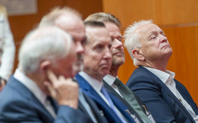 Eddie Wilson + Brendan Nelson - Aviation Summit EUR, Deutschland, Berlin, 09.06.2026: Besucher verfolgen die Rede von Katharina Reiche - Am Vortag der ILA26 treffen sich auf der Aviation Summit (BAS) Entscheider der internationalen Luftfahrt aus Politik, Industrie, Wissenschaft und Finanzen. Sie erörtern welche Fortschritte sind heute schon erreicht worden und welche Herausforderungen müssen noch gemeistert werden. ¢ Eddie Wilson CEO, Ryanair DAC und Brendan Nelson - CEO von Boeing