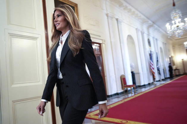 Melania Trump on AI champions awards - Washington US First lady Melania Trump participates in the Presidential Artificial Intelligence Challenge National Champion Awards Ceremony in the East Room at the White House in Washington on June 9, 2026. Photo by Yuri Gripas ABACAPRESS.COM Washington DC United States Copyright: xGripasxYuri ABACAx