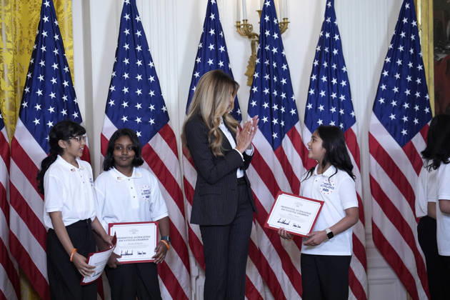 Melania Trump on AI champions awards - Washington US First lady Melania Trump participates in the Presidential Artificial Intelligence Challenge National Champion Awards Ceremony in the East Room at the White House in Washington on June 9, 2026. Photo by Yuri Gripas ABACAPRESS.COM Washington DC United States Copyright: xGripasxYuri ABACAx