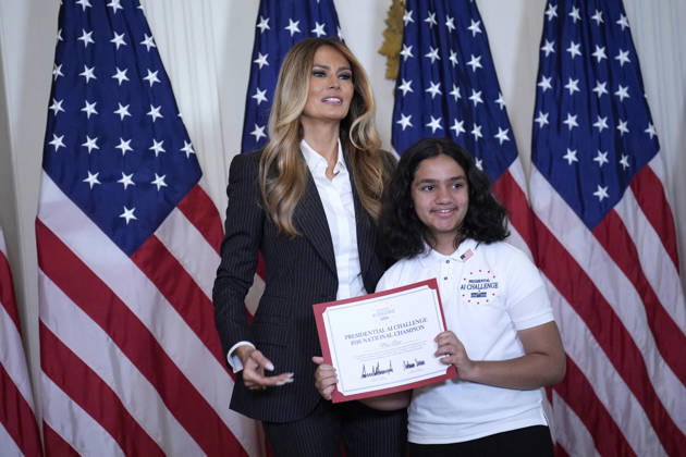 Melania Trump on AI champions awards - Washington US First lady Melania Trump participates in the Presidential Artificial Intelligence Challenge National Champion Awards Ceremony in the East Room at the White House in Washington on June 9, 2026. Photo by Yuri Gripas ABACAPRESS.COM Washington DC United States Copyright: xGripasxYuri ABACAx