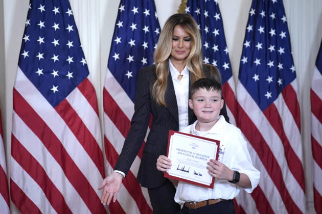 Melania Trump on AI champions awards - Washington US First lady Melania Trump participates in the Presidential Artificial Intelligence Challenge National Champion Awards Ceremony in the East Room at the White House in Washington on June 9, 2026. Photo by Yuri Gripas ABACAPRESS.COM Washington DC United States Copyright: xGripasxYuri ABACAx