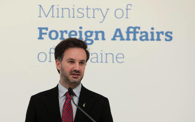 News Bilder des Tages Spokesperson of the Ukrainian Ministry of Foreign Affairs Heorhii Tykhyi holds a briefing on Ukrainian-Polish relations and diplomatic solutions concerning defence and logistics, Kyiv, Ukraine, June 10, 2026. The official said that Ukraine was negotiating the transfer of a number of interceptor missiles that were nearing the end of their service life. (Photo by Hennadii Minchenko Ukrinform) Briefing of Ukrainian Foreign Ministry’s spokesperson in Kyiv  Copyright: xHennadiixMinchenkox