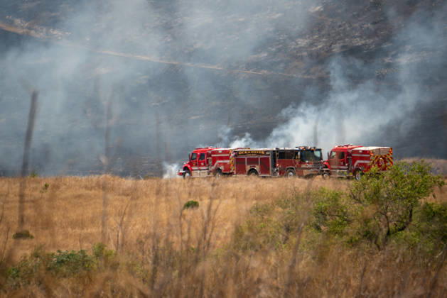 June 10, 2026, Oceanside, California, USA: Fire crews battle the November Fire off Foussat Rd. in Oceanside, California, on June 10, 2026. Multiple resources were called to subdue the nearly 850 acre fire that borders Camp Pendleton and the Whelan Lake Audubon Society Preserve. Oceanside USA - ZUMAg219 20260610_znp_g219_004 Copyright: xJakexLeexGreenx