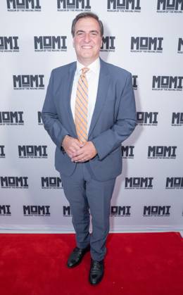 June 10, 2026, Bronx, New York, USA: Michael Gianaris attends 40th Moving Image Awards honoring Kevin Bacon and Kyra Sedgwick for their enduring contributions to American movies and Adam Aron, Chairman and Chief Executive Officer of AMC Entertainment at MOMI in New York, NY on June 10, 2026. Bronx USA  - ZUMAr339 20260610_znp_r339_125 Copyright: xLevxRadinx