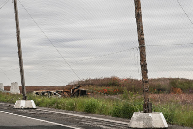 RECORD DATE NOT STATED Destroyed vehicles stand along the Mykolaiv–Kherson highway in Kherson region, Ukraine, on June 3, 2026. The Russian army attacks the city daily with FPV drones and other unmanned aerial vehicles, deliberately terrorizing civilians. Russian forces conduct hunts for local residents, tracking them with FPV drones and dropping explosives. Police officers, medics, public transport, and urban infrastructure are also targeted (Photo by Dmytro Smolienko Ukrinform) Life under shelling in frontline Kherson  Copyright: xDmytroxSmolienkox