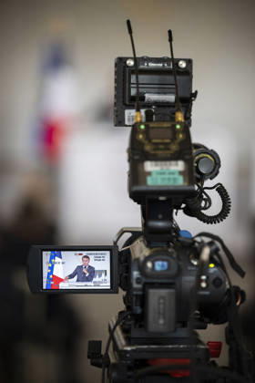 Le président Emmanuel Macron prononce un discours lors de la réception des groupes dengagement du G7 au palais de lElysée à Paris le 10 juin 2026 Eliot Blondet Pool Bestimage French President Emmanuel Macron look and gestures during a meeting with the G7 Engagement Groups at the Elysee Palace, French Presidential Palace, in Paris, on June 10, 2026 Paris France  Copyright: xEliotxBlondetx xPoolx xBestimagexEliotxBlondetx xPoolx xBestimagex
