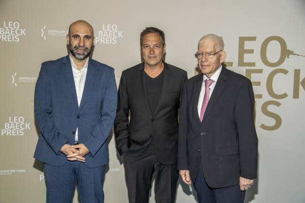 ABB LEOBAECK- Ahmad Mansour Dieter Nuhr Kabaretist und Preistraeger Joseph Schuster, Praesident des Zentralrats der Juden in Deutschland bei der Verleihung des Leo-Baeck-Preises in den Wilhelm Studios am 10.06.2026 in Berlin Berlin Deutschland