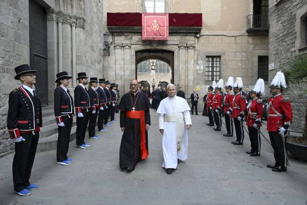 SPAIN - POPE LEO XIV BIDS FAREWELL TO BARCELLONA AT THE JOSEP TERRADELLAS BARCELONA - EL PRAT INTERNATIONAL AIRPORT IN BARCELONA, SPAIN - 2026 6 11 Spain, Vatican, 2026 6 11 Pope Leo XIV leaves the Archbishop s Residence to head at the Josep Tarradellas Barcelona-El Prat International Airport in Barcelona, Catalonia, Spain EDITORIAL USE ONLY - NO BOOKS Copyright: xVATICANxMEDIA CPPx