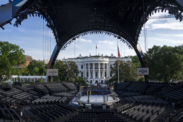 The Ultimate Fighting Championship (UFC) arena is seen as preparations continue for the UFC Freedom 250 event on the South Lawn of the White House in Washington, DC on Thursday, June 11, 2026. President Donald Trump is hosting a series of fighting matches on the South Lawn on Flag Day and his 80th birthday, June 14, in honor of America s 250th birthday.  WAP20260611303 BONNIExCASH