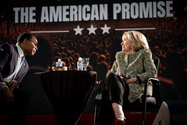 June 11, 2026, Chicago, Il, USA: Rainbow PUSH Coalition President and CEO Yusef Jackson talks with former Secretary of State Hillary Clinton at Rainbow PUSH Coalition headquarters as part of the group s annual national convention on Thursday, June 11, 2026, in Chicago. Chicago USA - ZUMAm67_ 20260611_zaf_m67_003 Copyright: xE.xJasonxWambsgansx