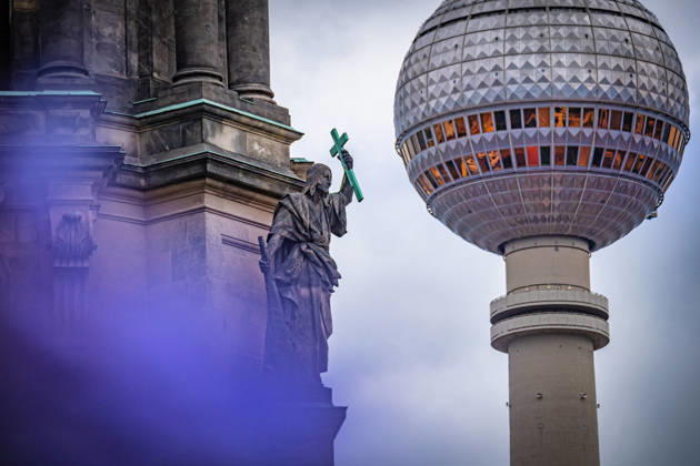 Berlin Mitte, City-Ost; Stadtszene im Bereich Unter den Linden - 12.06.2026 Berlin