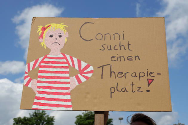 News Bilder des Tages 13.06.2026, Deutschland, NRW, Gesundheitswesen, Berufe, Demonstration von Psychotherapeuten in Dortmund gegen Kürzungen der Gelder in der Psychotherapie, Honorarabsenkung, GKV-Spargesetz, Streik, Warnstreik, Deutschland Copyright: xD.xKerlekin SnowfieldxPhotographyx SF130626DemoD2