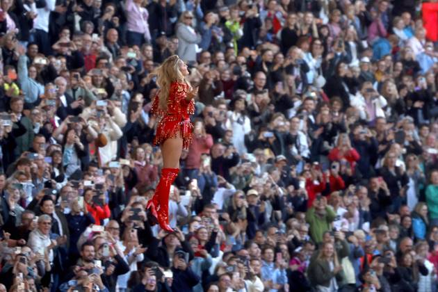 Entertainment Bilder des Tages 13.06.2026, Helene Fischer, Sängerin, live im Konzert im Olympiastadion Berlin, 360-Tour, Schlager, Berlin Deutschland, Germany