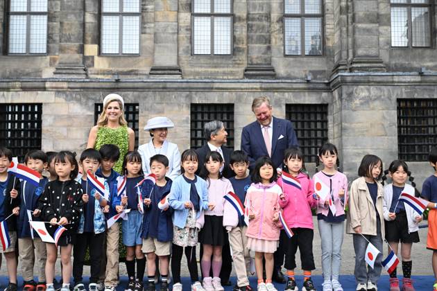 Amsterdam, The Netherlands, 2026-06-17 10:17:04 AMSTERDAM, 17-06-2026, Dam Square At the invitation of King Willem-Alexander and Queen Maxima, Emperor Naruhito of Japan is paying a state visit to the Netherlands. Emperor Naruhito is accompanied by Her Majesty Empress Masako. The state visit is a confirmation of the close and historic relationship between Japan and the Netherlands. The countries share 426 years of bilateral relations. PHOTO: NLBeeld Patrick van Emst In the photo: King Willem-Alexander and Queen Maxima officially welcome Emperor Naruhito and Empress Masako at Dam Square in Amsterdam. After the delegations are introduced, the Royal Military Band Johan Willem Friso plays the national anthems of both countries. This is follo  Copyright: xx x