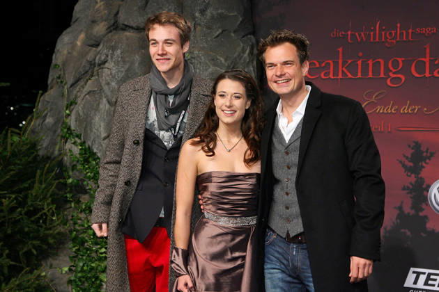 Max Felder, Annina Braunmiller und Johannes Raspe - Premiere: The Twilight Saga: Breaking Dawn Part 1 - Biss zum Ende der Nacht , November 18, 2011 in Berlin Copyright: xJamesxColdreyx